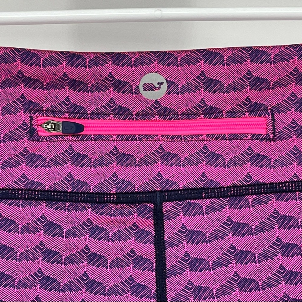VINEYARD VINES ETCHED WHALE TAIL PERFORMANCE LEGGINGS PINK BLUE MEDIUM - Picture 6 of 8